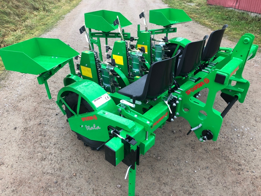4909 Sfoggia Itala transplanter 3 row 