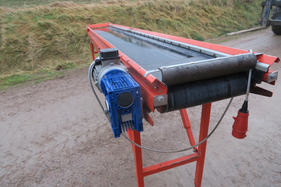 4911 EKKO conveyor plain 3900x400 mm