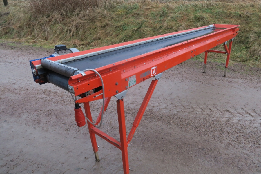 4911 EKKO conveyor plain 3900x400 mm