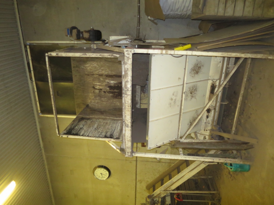 4920 SKALS box turner with Bunker