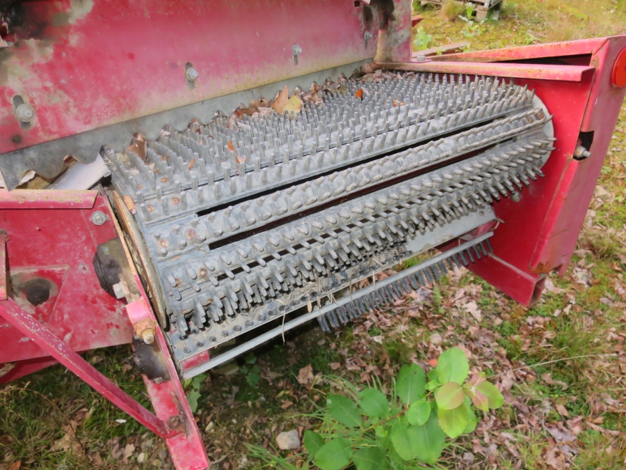 4926 Juko Midi potato harvester three point