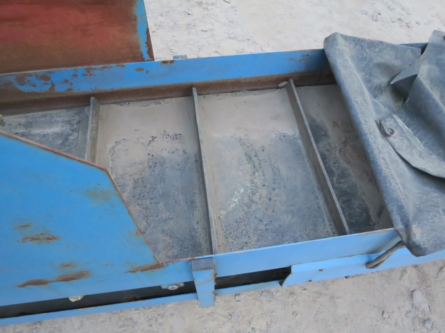4929 EMVE Förderbunker 3900x550 mm