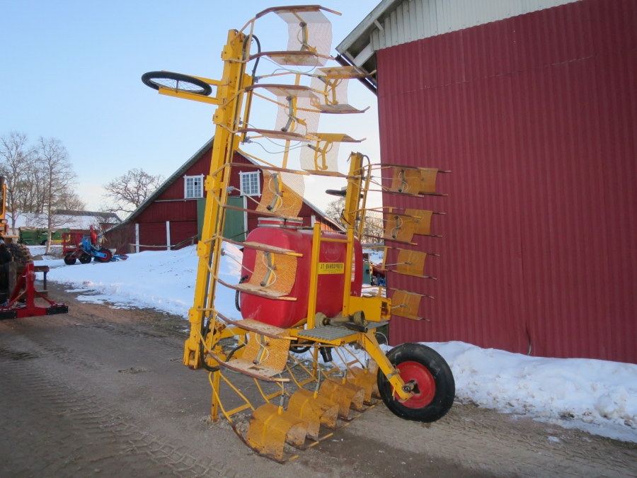 4938 JT Moteska spraying systems row crop sprayer