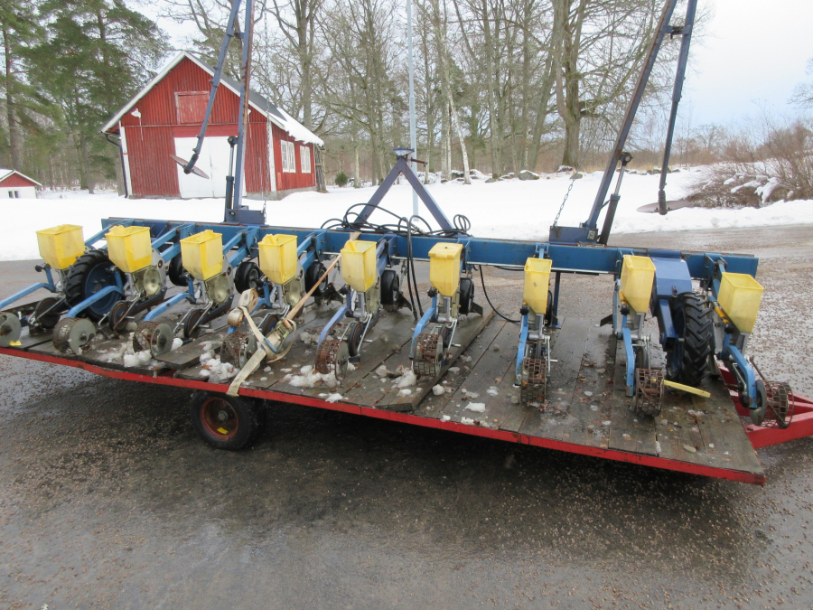 4950 Nibex 500 seed drill 9 rows. 