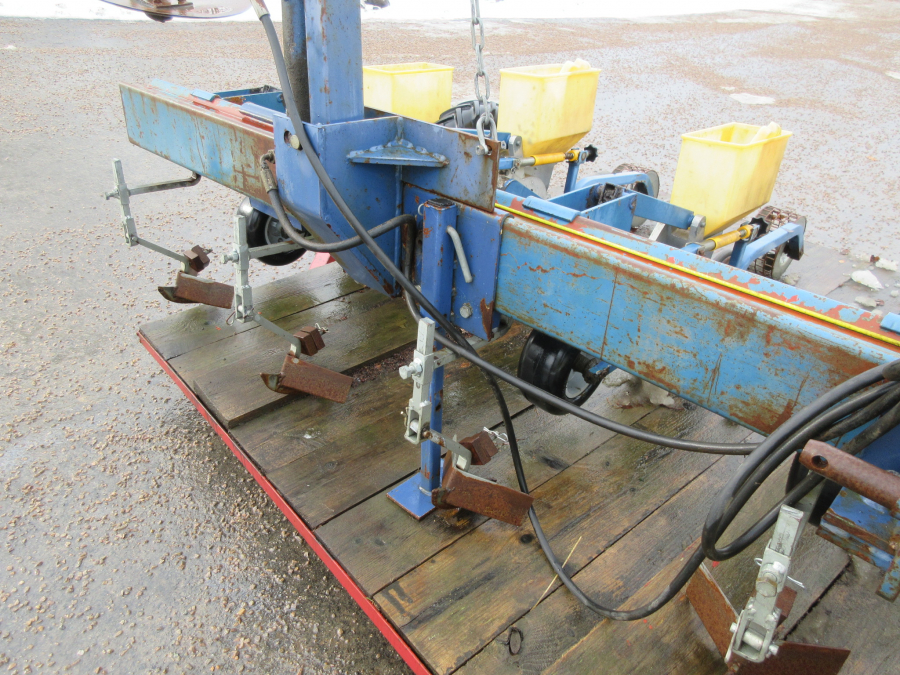 4950 Nibex 500 seed drill 9 rows. 