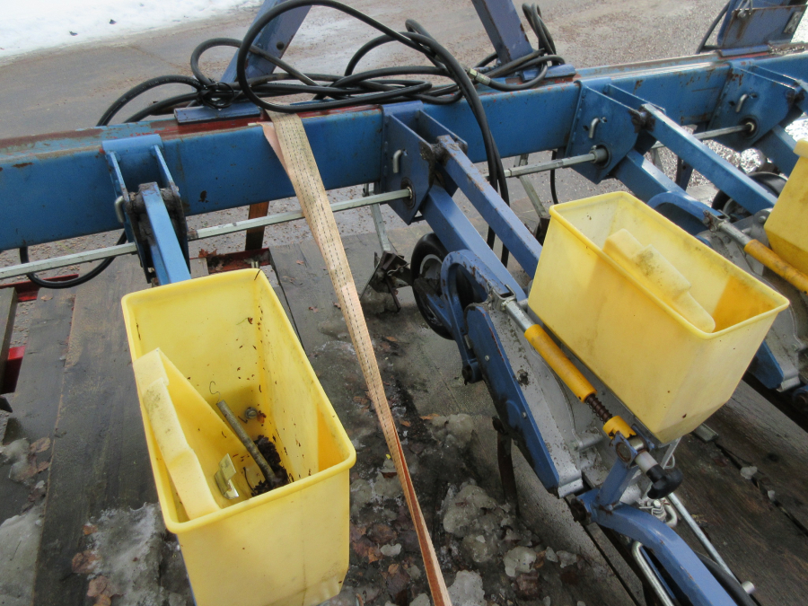 4950 Nibex 500 seed drill 9 rows. 