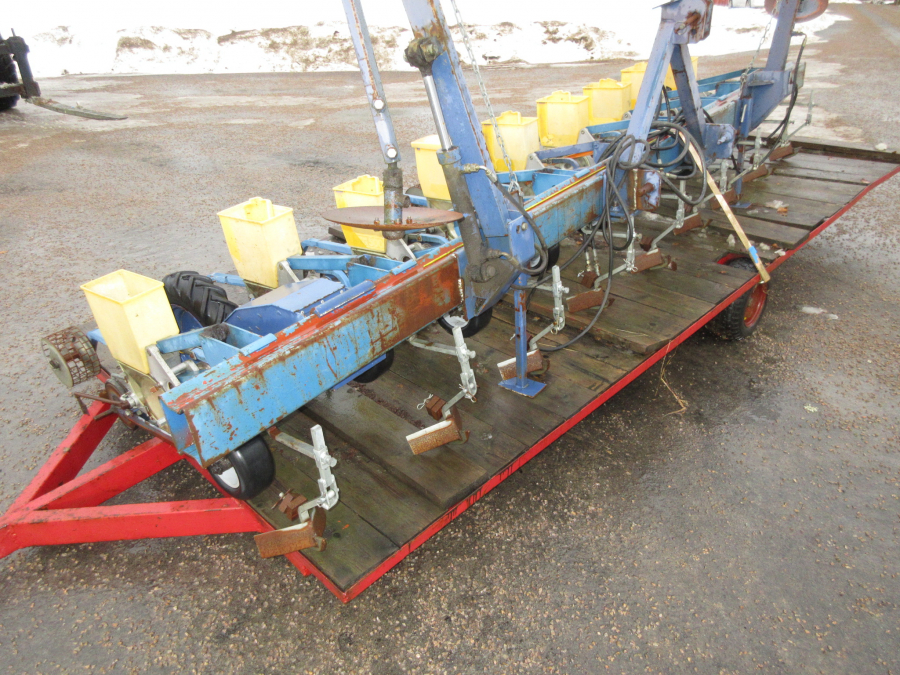 4950 Nibex 500 seed drill 9 rows. 