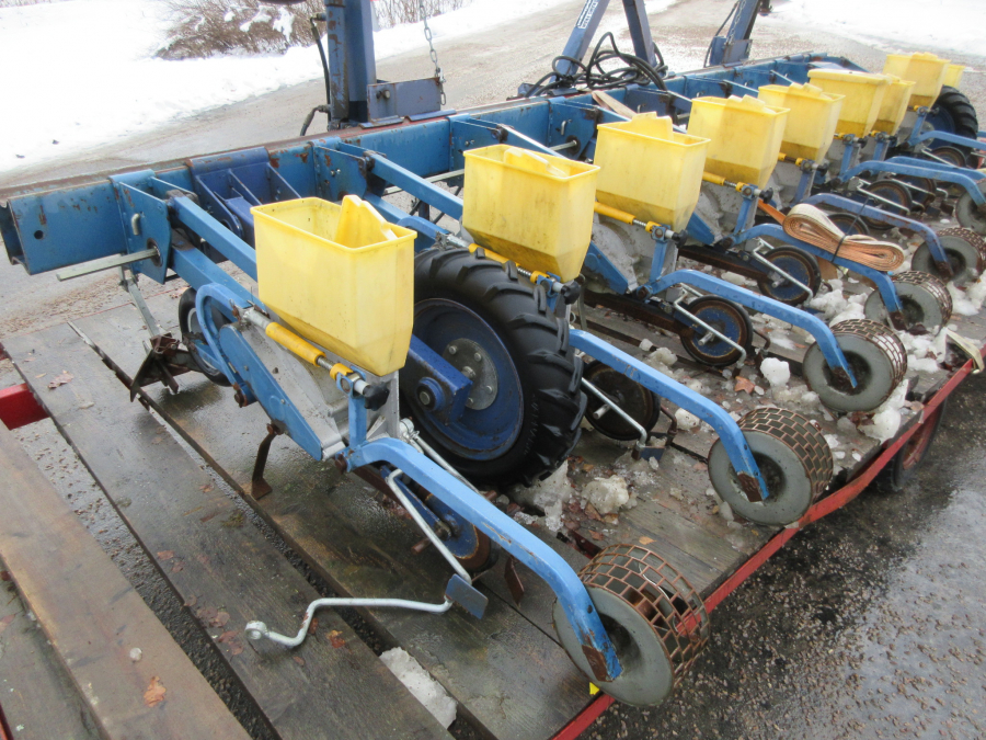4950 Nibex 500 seed drill 9 rows. 