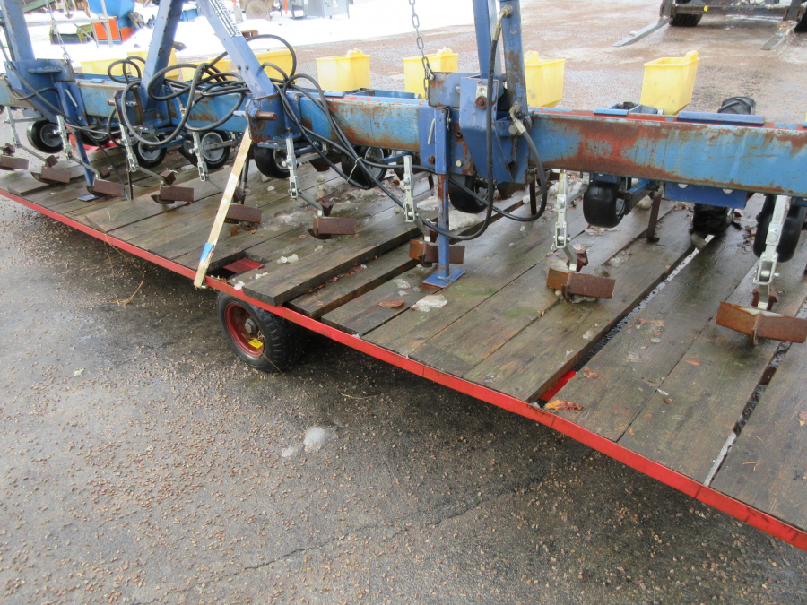 4950 Nibex 500 seed drill 9 rows. 