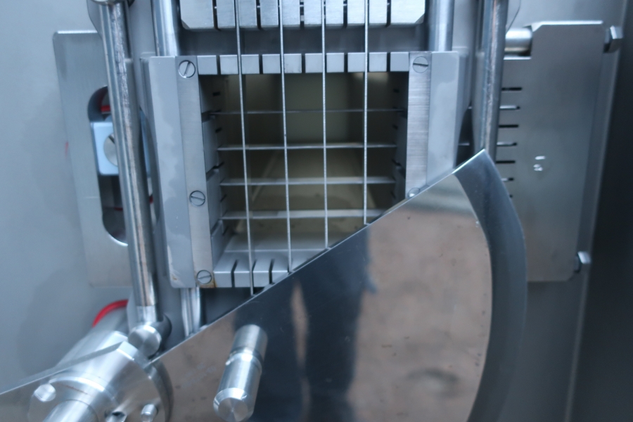 4970 Holac Cubixx 100 dicer