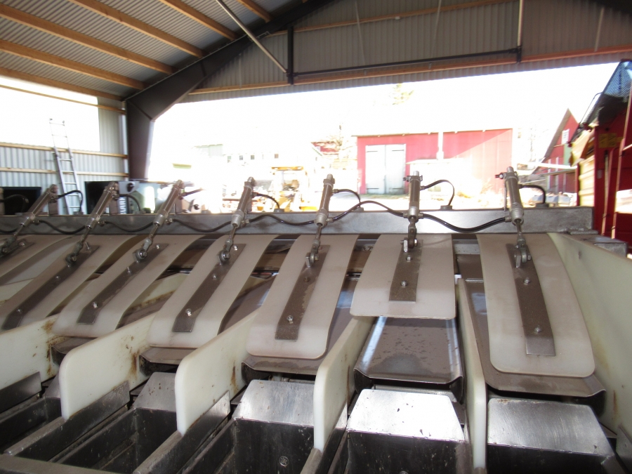 4984 Newtec 2008 weigher with G45 bagger