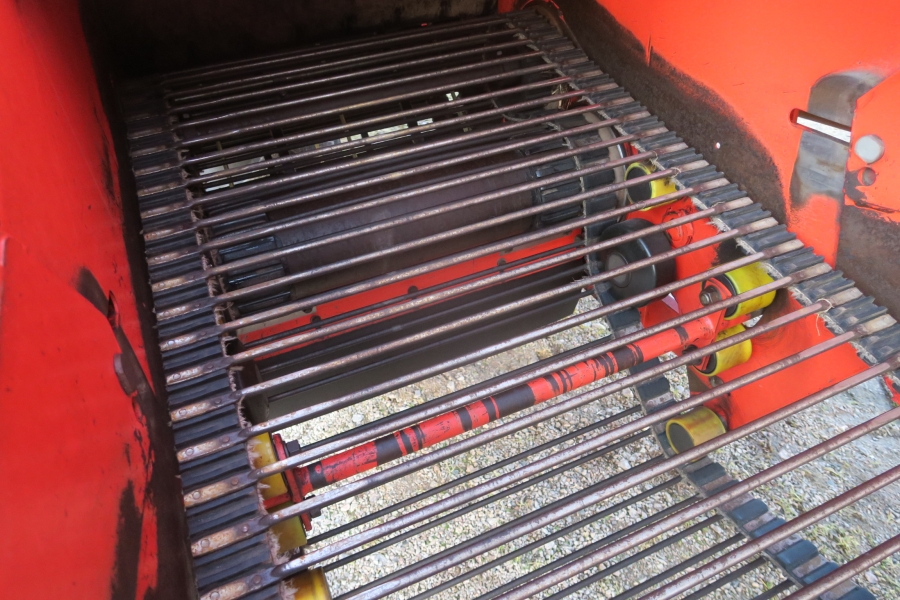 4991 Grimme 75-30 potato harvester