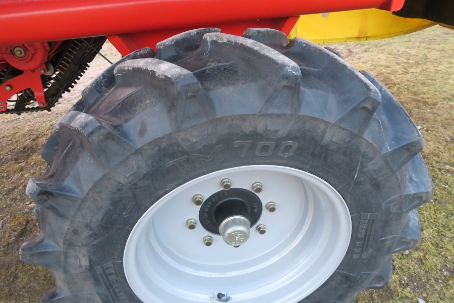 4991 Grimme 75-30 potato harvester