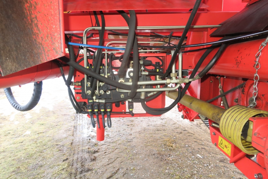 4991 Grimme 75-30 potato harvester