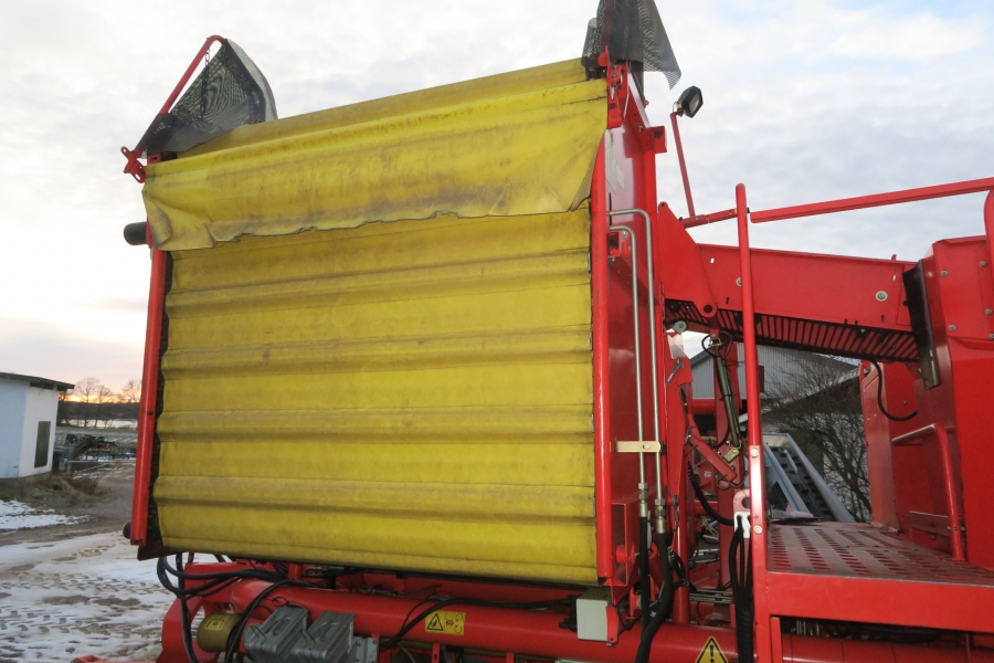 4991 Grimme 75-30 potato harvester