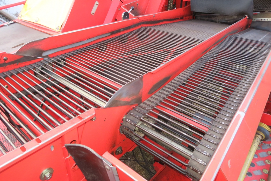 4991 Grimme 75-30 potato harvester