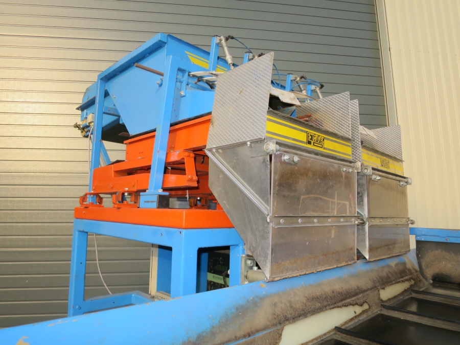 4992 EMVE BE5000 paper bagger