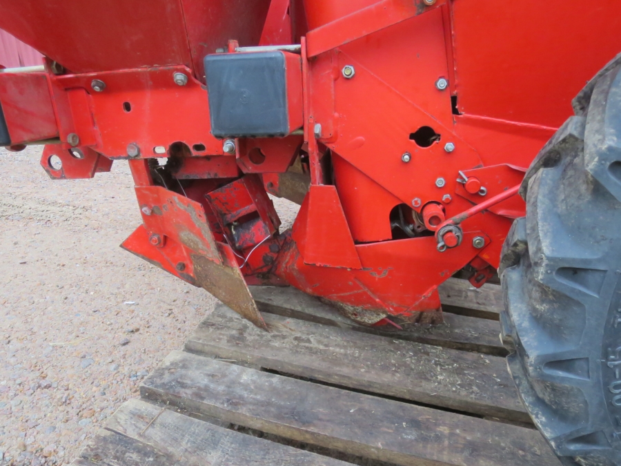 4998 Kverneland Underhaug potato planter