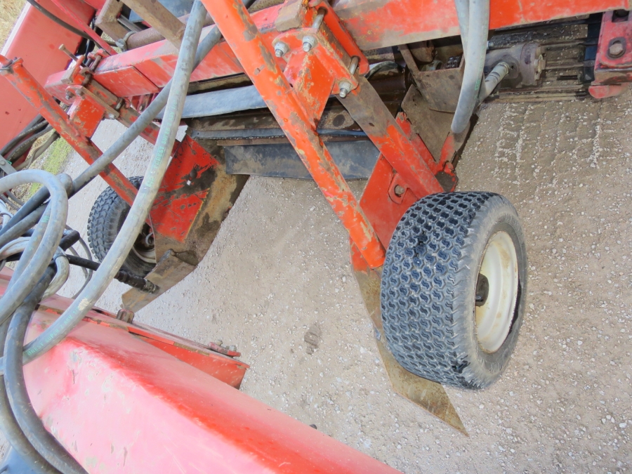 5008 Kverneland Underhaug 2200 onion loader harvester
