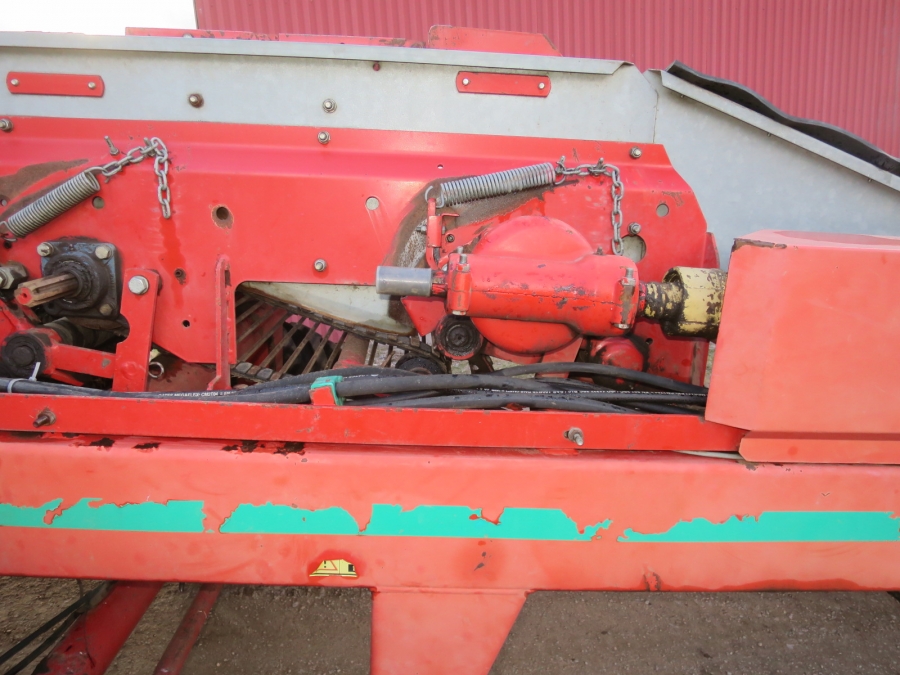 5008 Kverneland Underhaug 2200 onion loader harvester