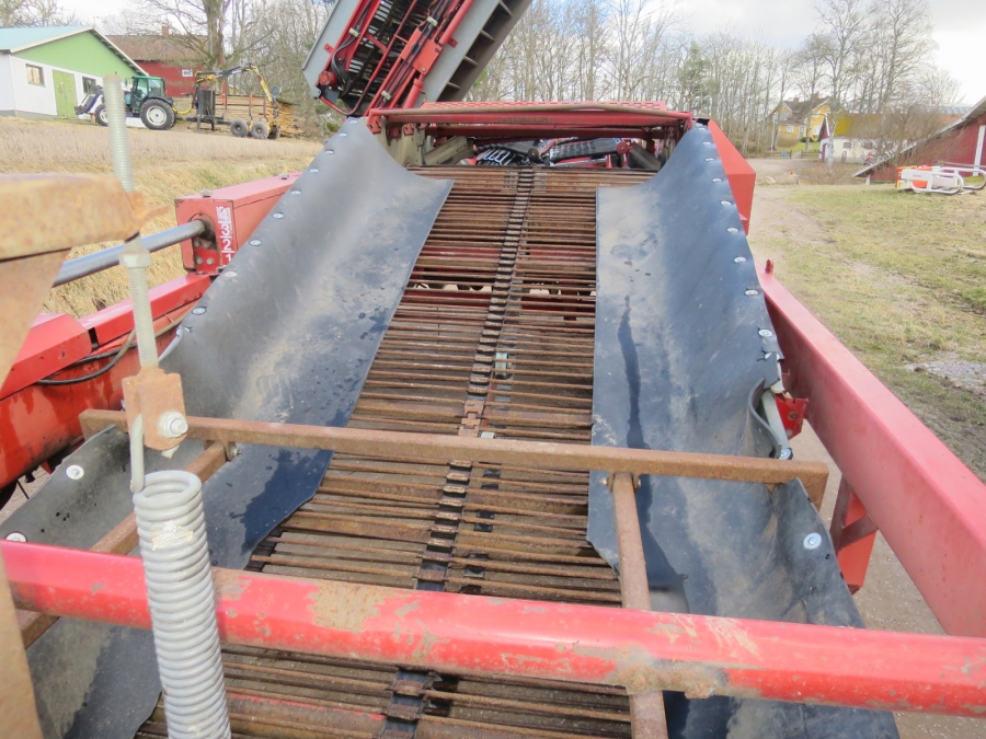 5008 Kverneland Underhaug 2200 onion loader harvester