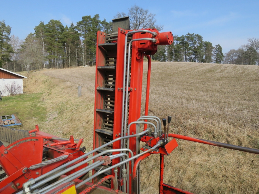 5014 Grimme SE70-20 potato harvester