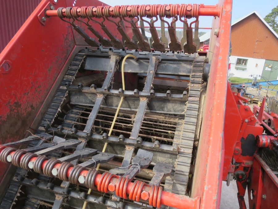 5014 Grimme SE70-20 potato harvester