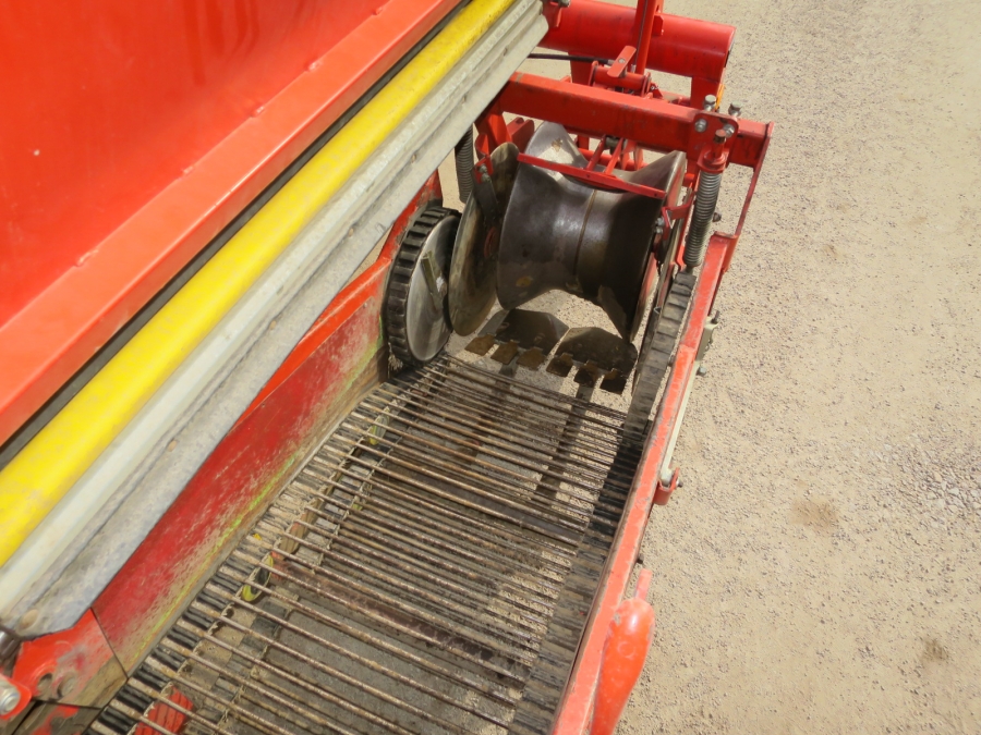 5014 Grimme SE70-20 potato harvester