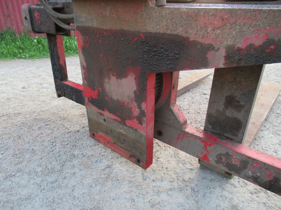 5031 Wifo box turner for forklift