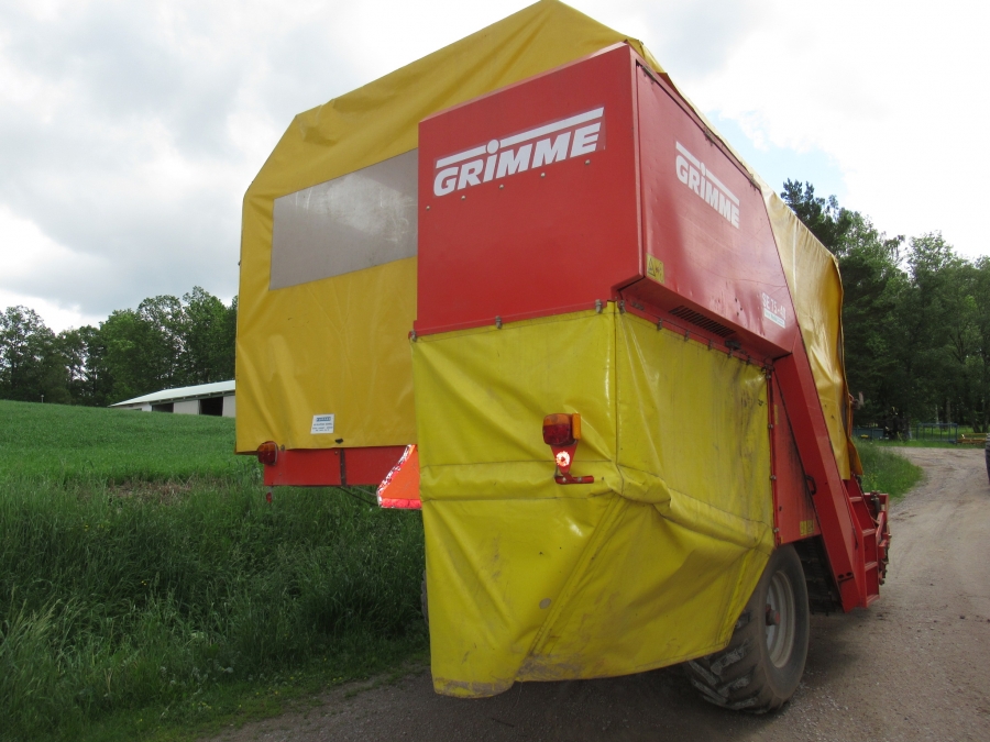 5035 Grimme SE75-40 potato harvester