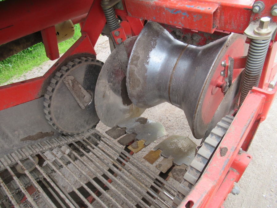 5035 Grimme SE75-40 potato harvester