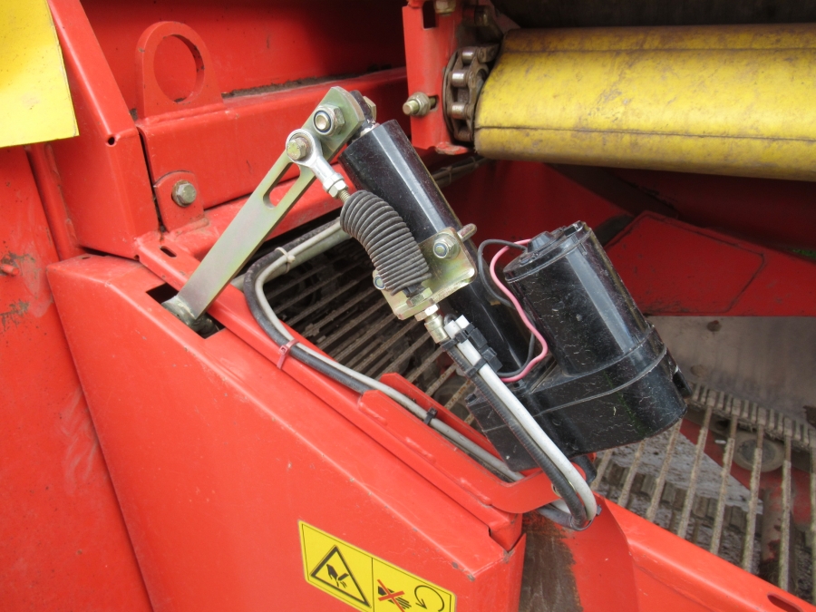 5035 Grimme SE75-40 potato harvester