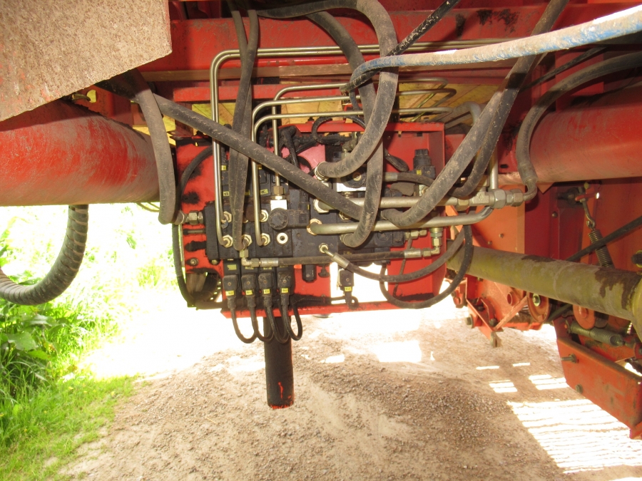 5035 Grimme SE75-40 potato harvester