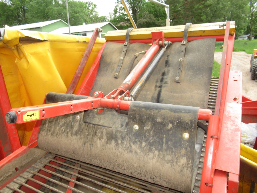 5035 Grimme SE75-40 potato harvester