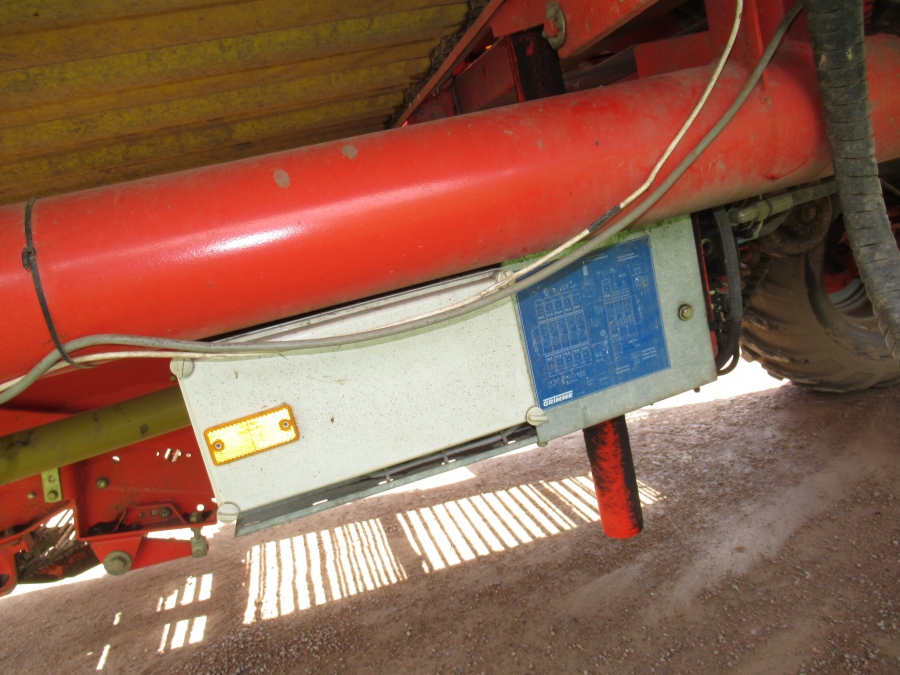 5035 Grimme SE75-40 potato harvester