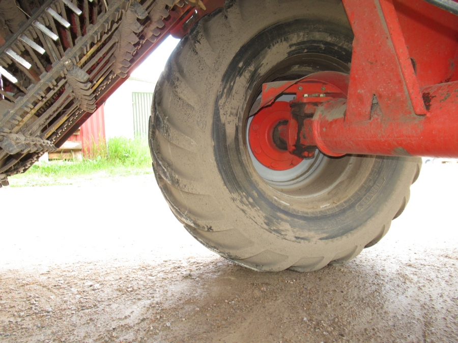 5035 Grimme SE75-40 potato harvester