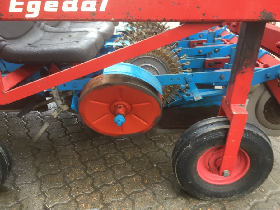 5039 Egedal Transplanter 5 row