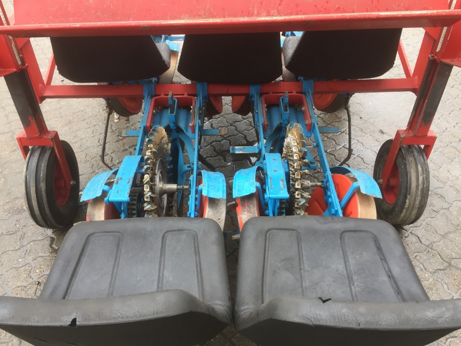 5039 Egedal Transplanter 5 row