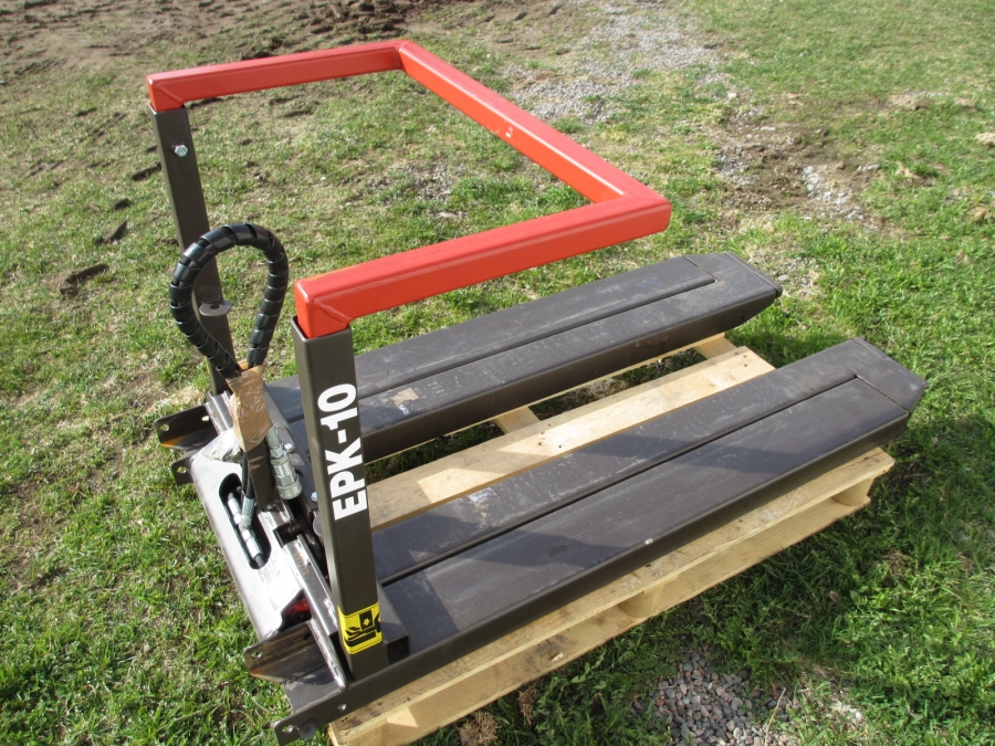 3210 EPK box turner for forklift turning FORWARD 