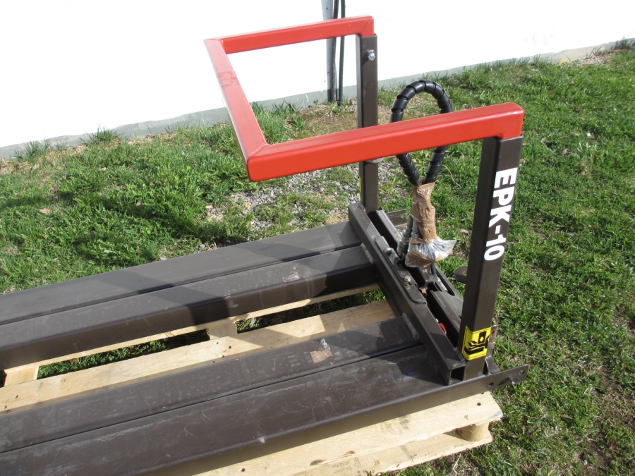 3210 EPK box turner for forklift turning FORWARD 
