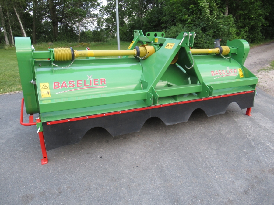 5046 Baselier haulm topper 4LKB320