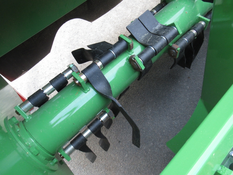 5046 Baselier haulm topper 4LKB320