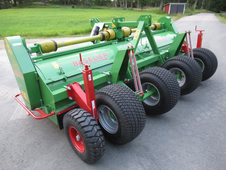 5046 Baselier haulm topper 4LKB320