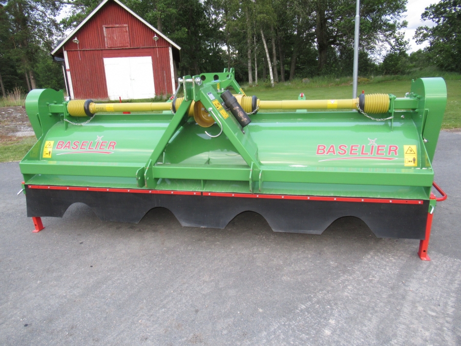 5046 Baselier haulm topper 4LKB320