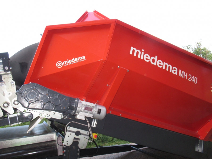 5049 Miedema MH240 receiving hopper