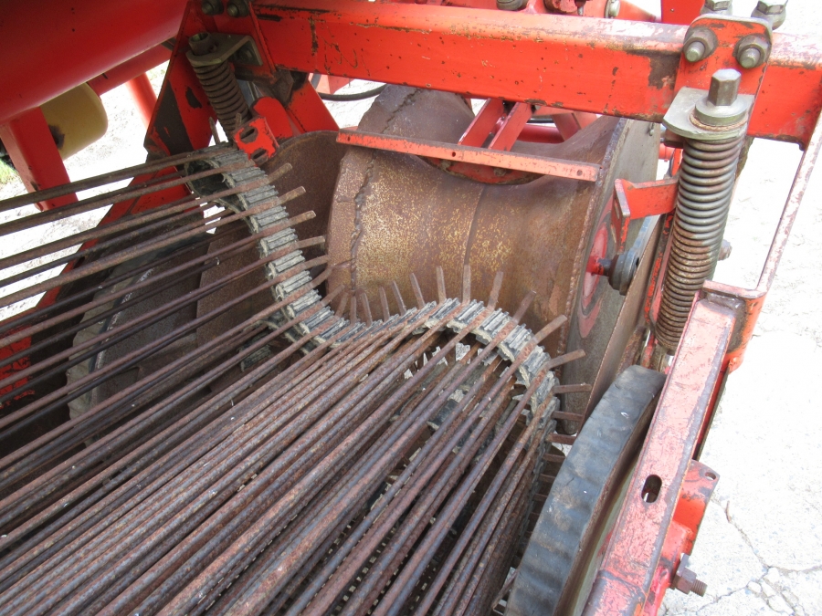 5051 Grimme SE75-40 potato harvester