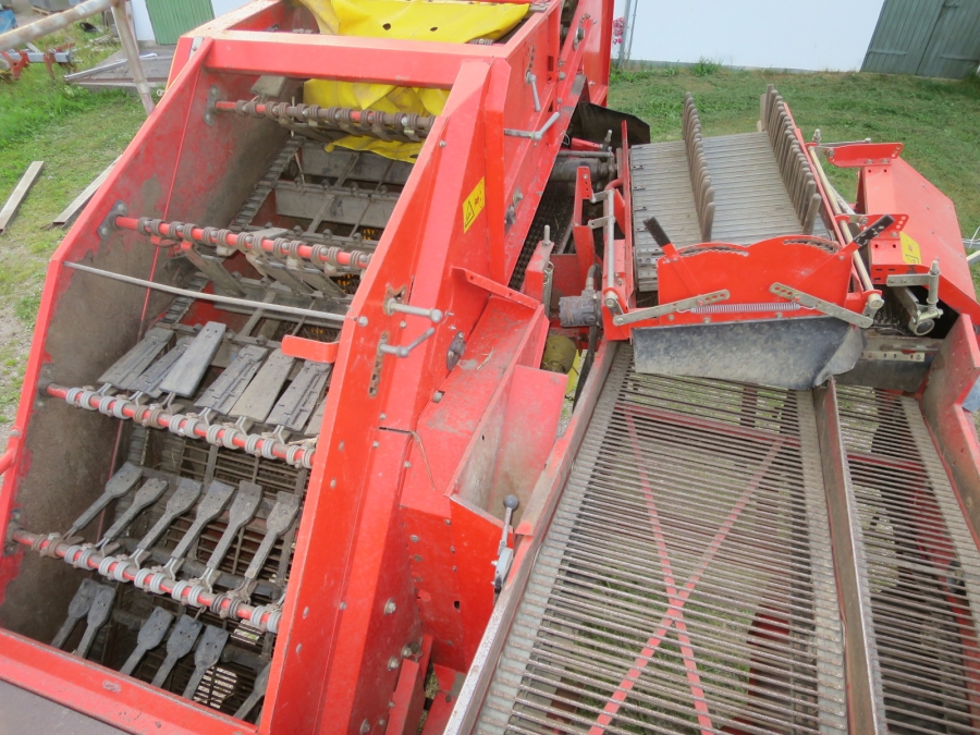 5067 Grimme SE75-40 potato harvester