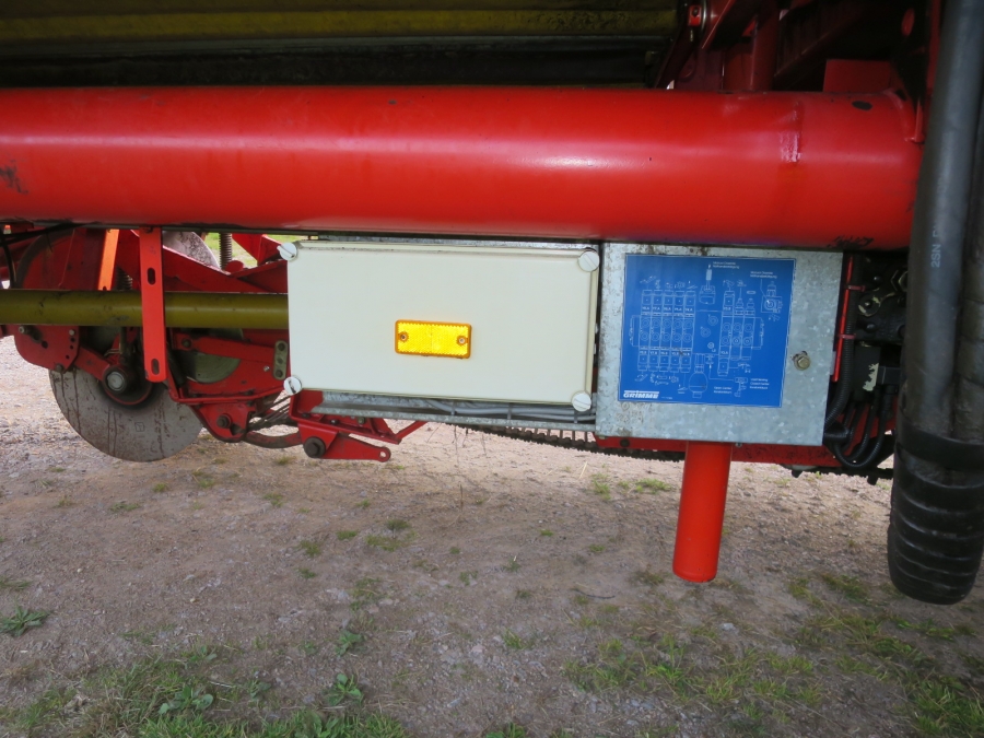 5067 Grimme SE75-40 potato harvester