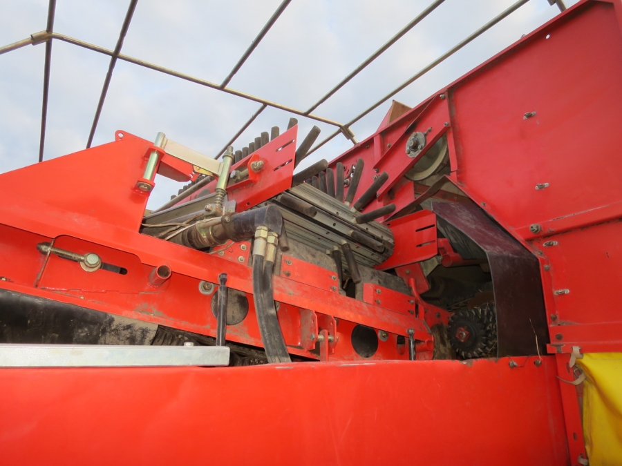 5067 Grimme SE75-40 potato harvester