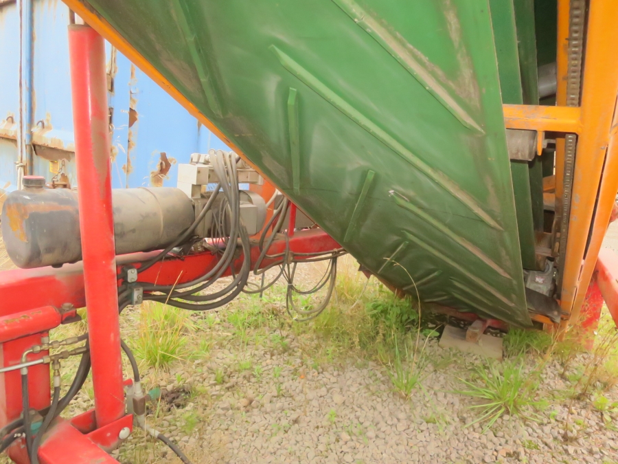 5082 Miedema LBV130-70 store loader